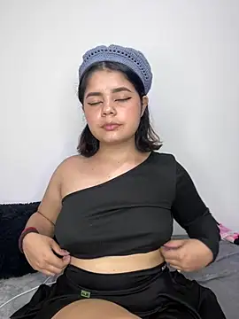 pretty angela1 online show from February 3, 2025, 1:30 am