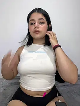 pretty angela1 online show from February 5, 2025, 3:02 am