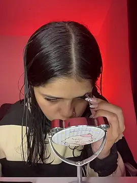 pretty angela1 online show from November 11, 2025, 5:29 am