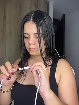 pretty angela1 online show from December 18, 2025, 12:38 am