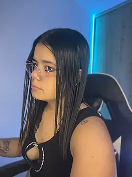 pretty angela1 online show from April 9, 2026, 2:00 am