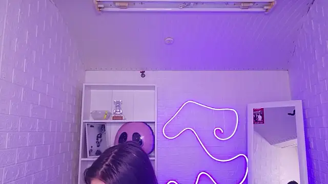 StellaFrost online show from November 8, 2025, 4:07 pm