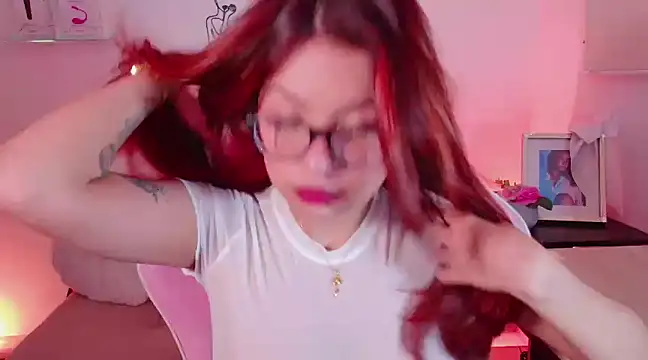 EmiF26 online show from January 14, 2025, 1:15 am