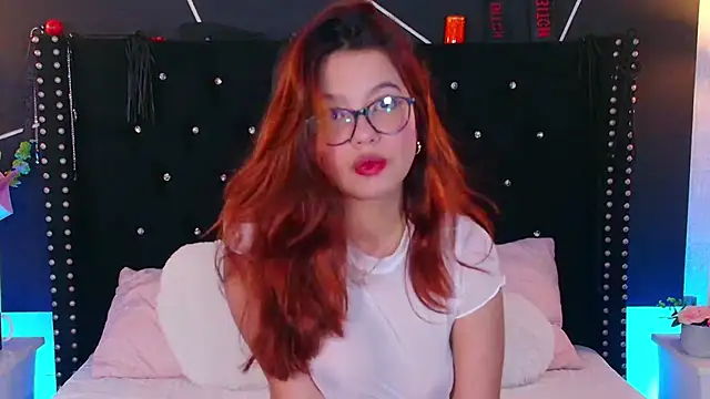 EmiF26 online show from February 24, 2025, 8:03 pm