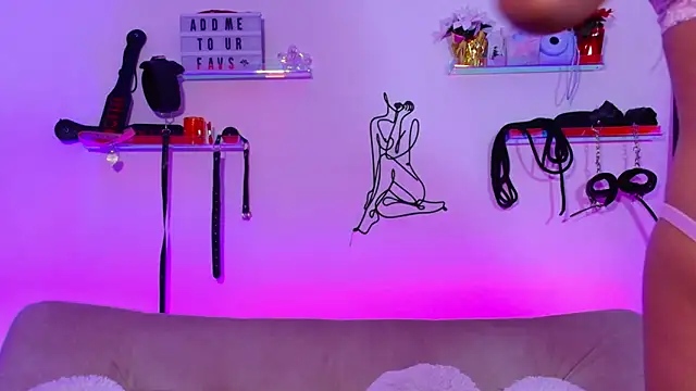 EmiF26 online show from September 15, 2025, 2:00 am