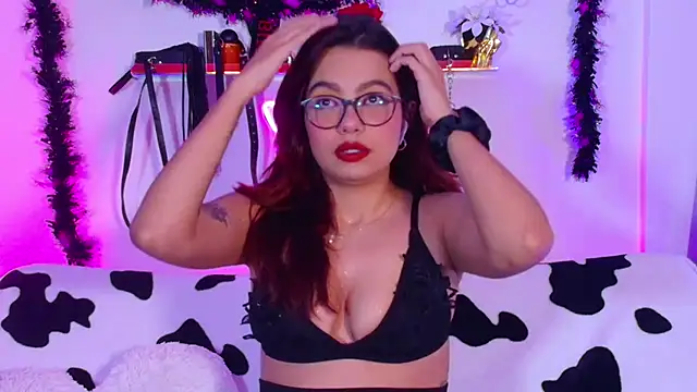 EmiF26 online show from October 21, 2025, 3:51 am