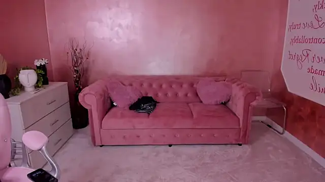 evanew  online show from February 12, 2025, 1:19 am