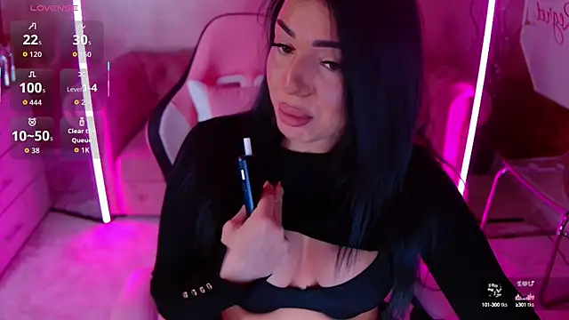 evanew  online show from October 15, 2025, 5:35 pm