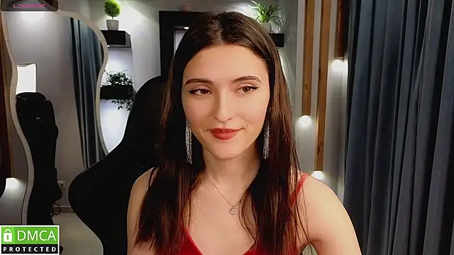 niki cutes online show from November 14, 2025, 1:04 am