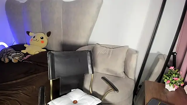 rachaeldeckard   online show from January 6, 2025, 5:41 am