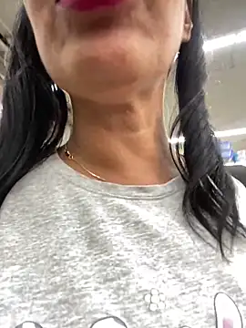 KarolRubi1 online show from February 6, 2025, 9:49 pm