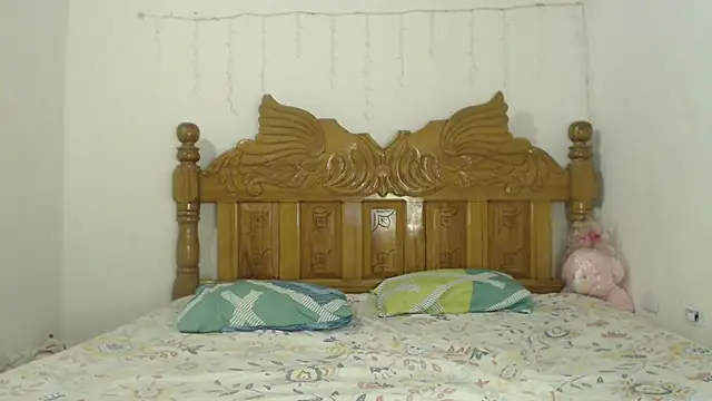 Coral0403 online show from February 27, 2025, 11:37 pm