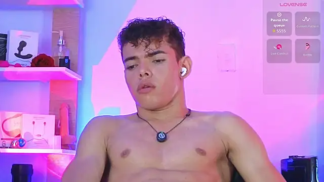 Snapshot of Nijinsky_LatinBoy chatting on May 11, 2026, 2:45 pm Nijinsky LatinBoy online show from May 11, 2026, 2:45 pm