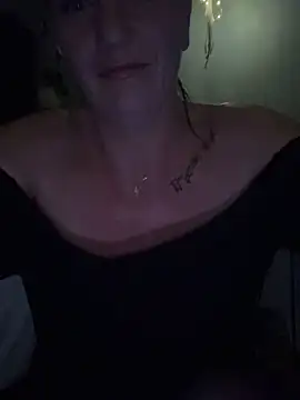 Snapshot of AlessasRoom chatting on May 16, 2026, 6:32 am AlessasRoom online show from May 16, 2026, 6:32 am