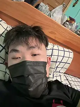 yj199510 online show from January 1, 2025, 3:03 pm