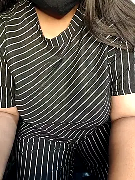 tanvihot2 online show from April 2, 2026, 3:42 pm