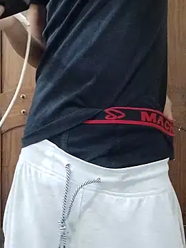 fakelove95 online show from October 29, 2025, 9:05 pm