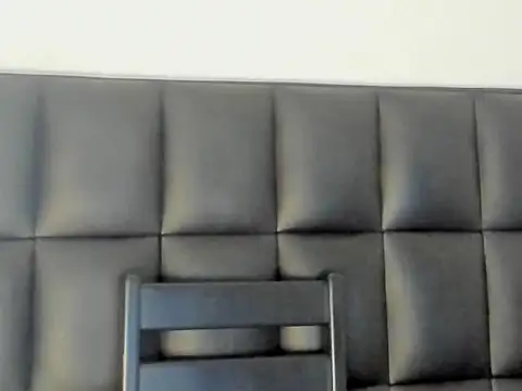 benjamincol online show from April 21, 2026, 6:55 pm