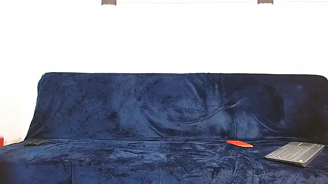 Br4ndxpimm online show from September 14, 2025, 3:33 pm