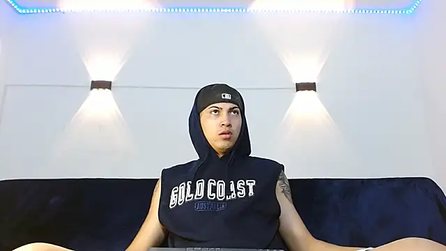 Br4ndxpimm online show from September 22, 2025, 2:41 pm