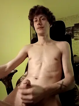 HalloMarcy online show from November 18, 2025, 4:44 pm