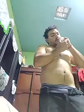 chinoxxx online show from January 28, 2025, 8:47 pm