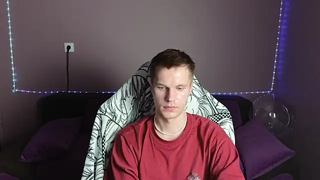 Leonnextdoor online show from December 30, 2024, 12:20 pm