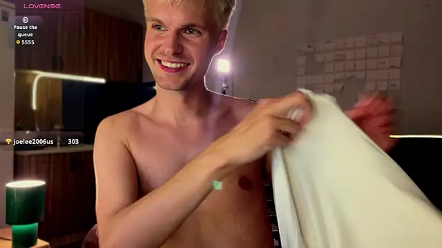 Leonnextdoor online show from July 15, 2026, 5:29 pm