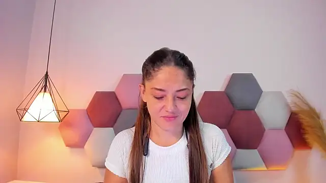 EloiseQuinn online show from October 18, 2025, 1:45 pm