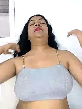 Brendabluee online show from February 23, 2025, 4:57 pm