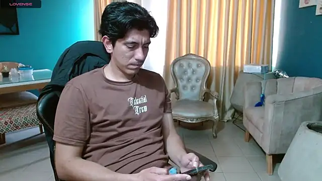 Snapshot of Noah-cock chatting on July 3, 2026, 10:49 pm Noah-cock online show from July 3, 2026, 10:49 pm