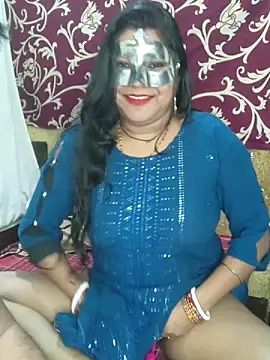 Hot muskaan online show from February 6, 2025, 9:49 pm