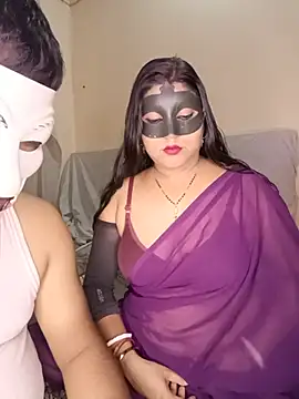 Hot muskaan online show from July 15, 2026, 7:19 pm