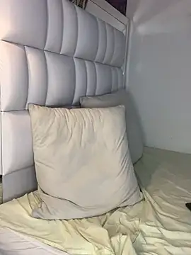 Snapshot of Angel_Khouri chatting on February 1, 2025, 2:05 am Angel Khouri online show from February 1, 2025, 2:05 am