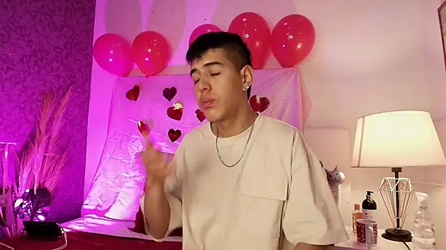 Snapshot of Angel_Khouri chatting on February 14, 2025, 8:05 pm Angel Khouri online show from February 14, 2025, 8:05 pm