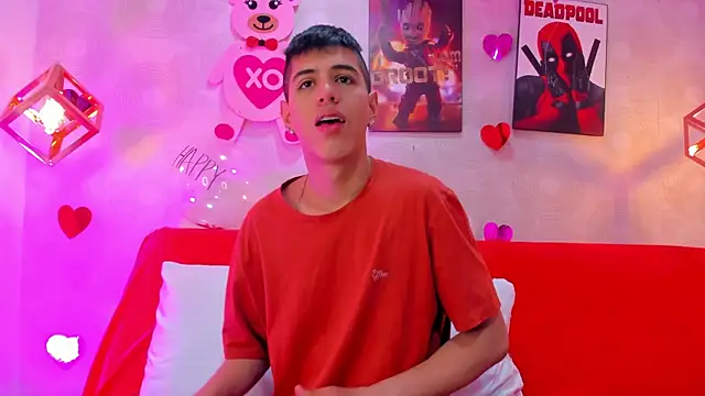 Snapshot of Angel_Khouri chatting on February 16, 2025, 8:33 pm Angel Khouri online show from February 16, 2025, 8:33 pm