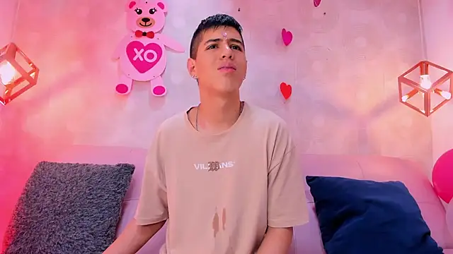 Snapshot of Angel_Khouri chatting on February 21, 2025, 3:45 am Angel Khouri online show from February 21, 2025, 3:45 am