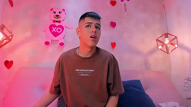 Snapshot of Angel_Khouri chatting on February 22, 2025, 3:34 am Angel Khouri online show from February 22, 2025, 3:34 am