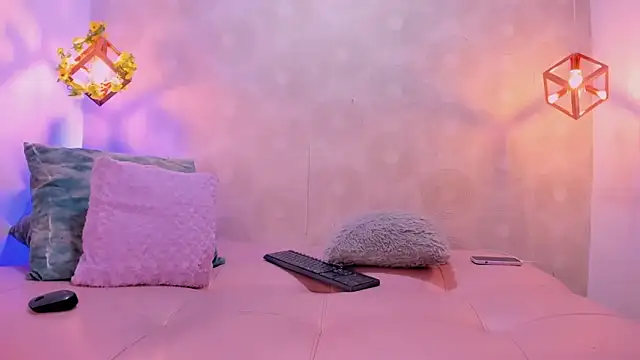 Snapshot of Angel_Khouri chatting on March 19, 2025, 10:00 am Angel Khouri online show from March 19, 2025, 10:00 am