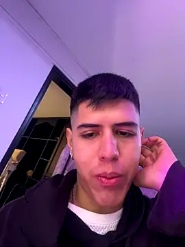 Snapshot of Angel_Khouri chatting on September 19, 2025, 4:03 am Angel Khouri online show from September 19, 2025, 4:03 am