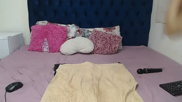 naughtiest baddy online show from March 13, 2025, 10:54 pm