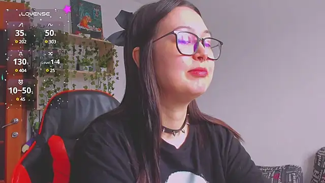 kittenrisha online show from March 12, 2025, 6:29 am