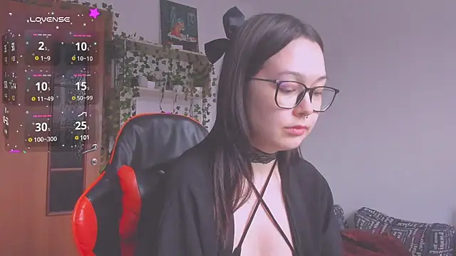 kittenrisha online show from March 19, 2025, 8:34 am