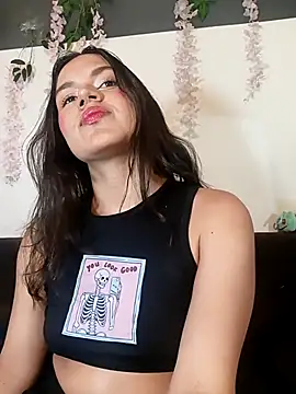 Danni shy online show from April 21, 2026, 11:40 pm