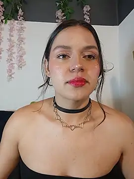 Snapshot of Danni_shy chatting on May 19, 2026, 11:22 pm Danni shy online show from May 19, 2026, 11:22 pm