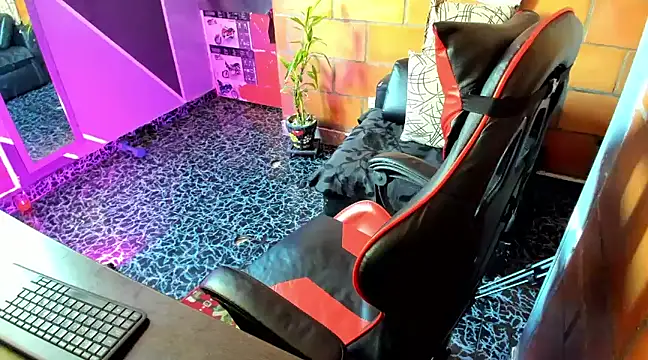 Adam Valenciia online show from January 20, 2025, 2:03 pm