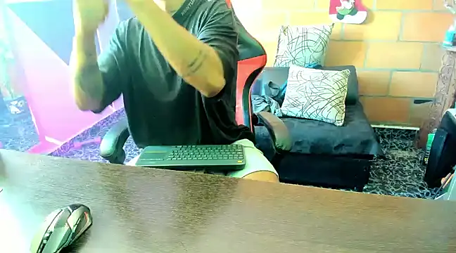 Adam Valenciia online show from January 29, 2025, 2:32 pm