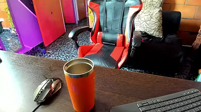 Adam Valenciia online show from February 3, 2025, 3:59 pm