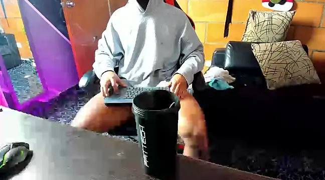 Adam Valenciia online show from February 6, 2025, 4:58 pm