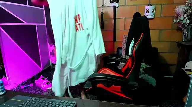 Adam Valenciia online show from March 13, 2025, 11:16 pm